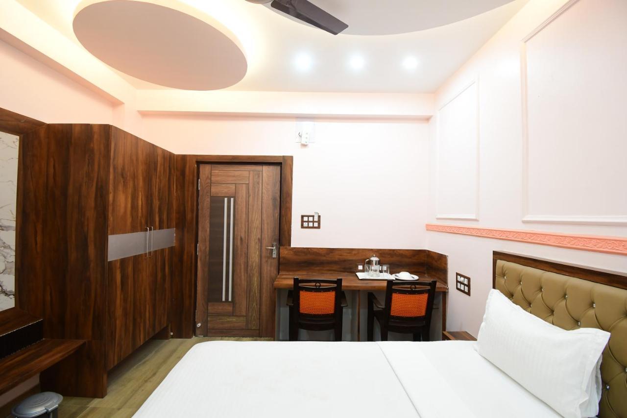 Hotel Sushree International Бхубанешвар Екстериор снимка